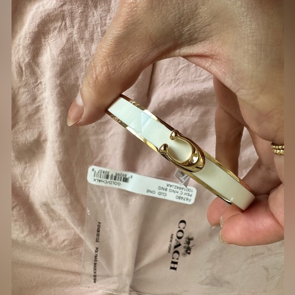 New Coach bangle white ( magnetic closure) - Picture 3 of 5